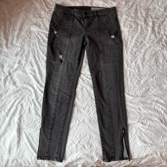 Treasure & Bond Denim - Treasure & Bond Gray Black Distressed Denim Jeans with Zipper Ankle